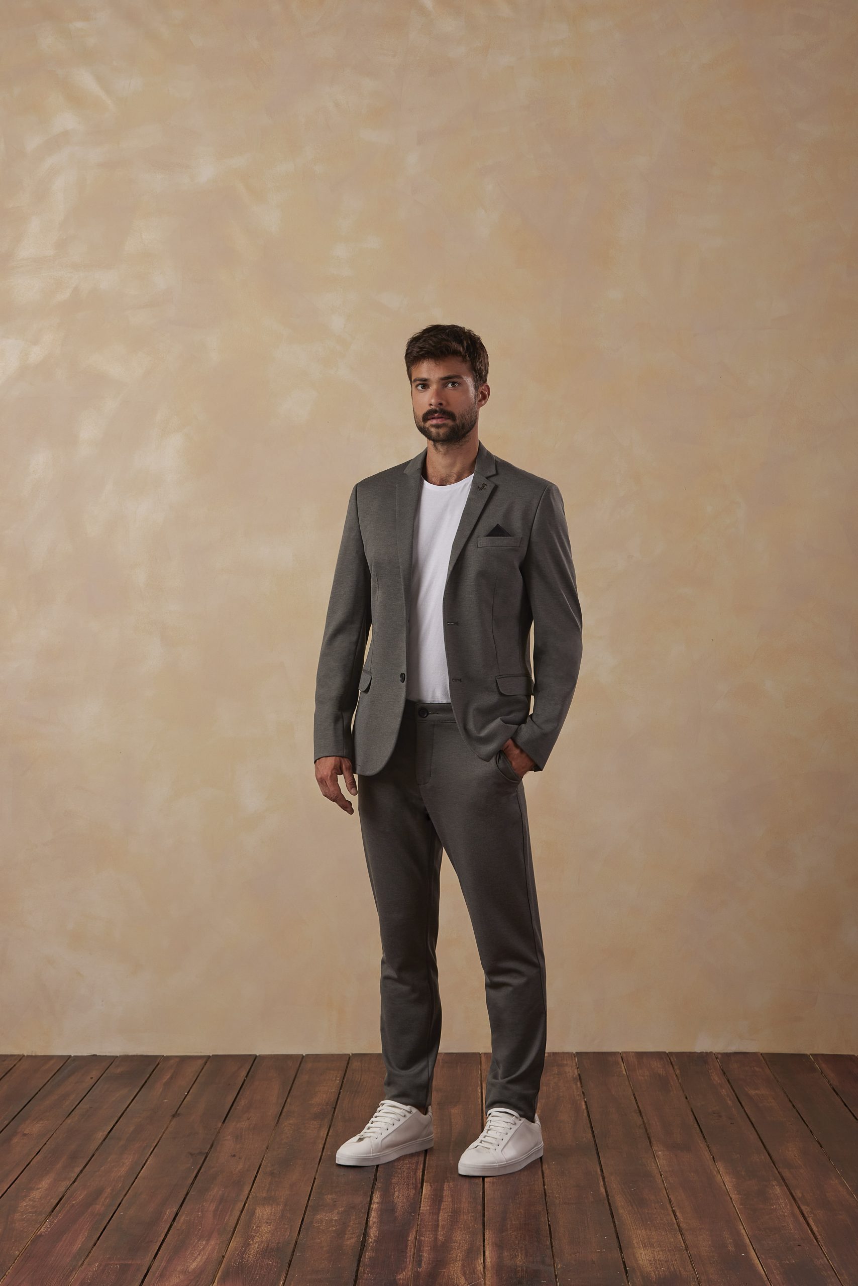 5 combinações elegantes com blazer masculino