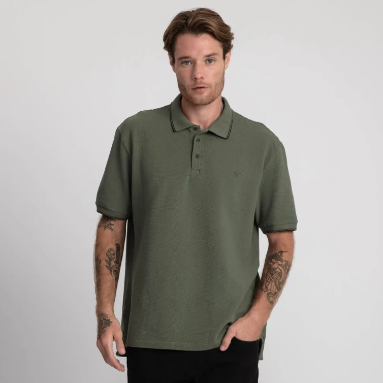 Polo ou T-shirt? Como Escolher a Camisa Casual para um encontro?