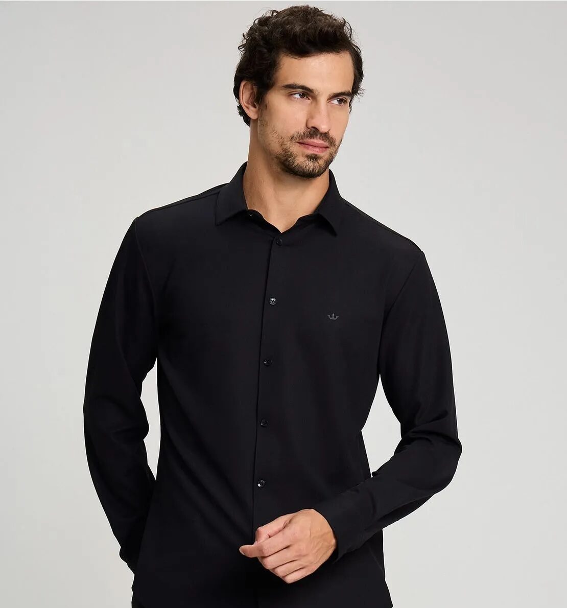 Qual camisa social masculina usar com calça de alfaiataria?