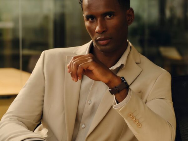 3 dicas para montar um look monocromático masculino elegante